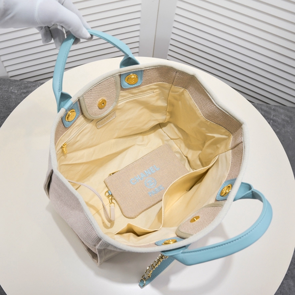 シャネルバッグ着用イメージ